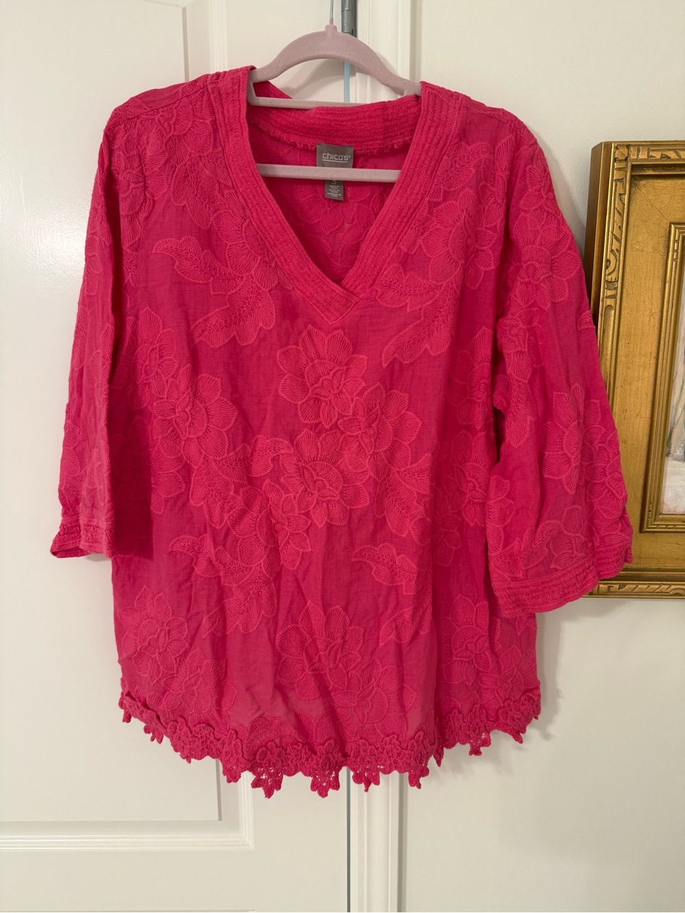 Women’s Size 3 Chico's Fuchsia Floral Embroidered V-Neck Tunic